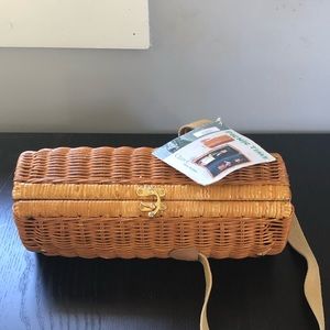 NEW w/ Tags Picnic Time Claret Wine Basket from Home Goods